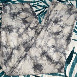 Cropped Lululemon leggings size 6